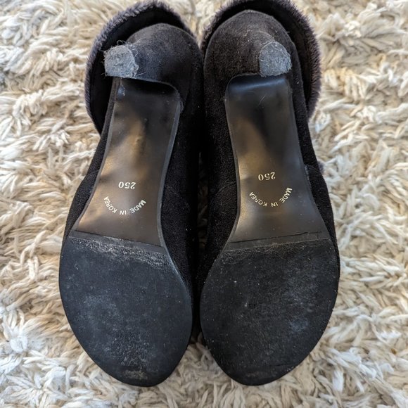 Unbranded black suede booties size 8.5 - Picture 2 of 3